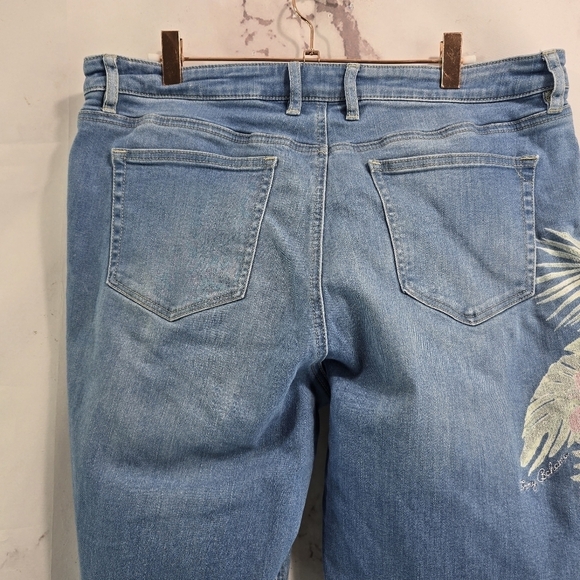 Tommy Bahama Jeans Women 32x29 High Rise Floral Painted Tema Indigo Kayo Blossom - Picture 7 of 14